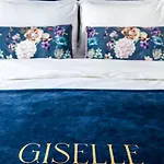 Giselle Vintage Doubles - Adults Only 2*