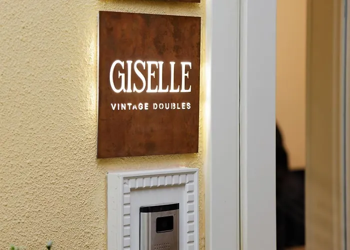 Giselle Vintage Doubles - Adults Only 2*