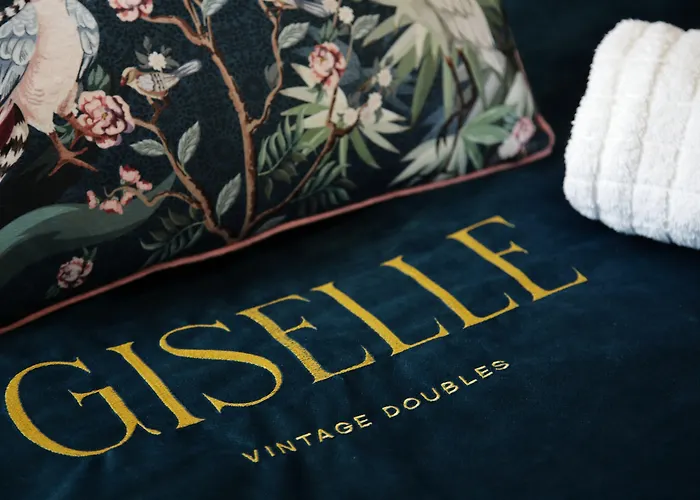 Giselle Vintage Doubles - Adults Only מלון בודפשט