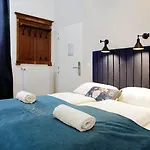 Hotel Giselle Vintage Doubles - Adults Only