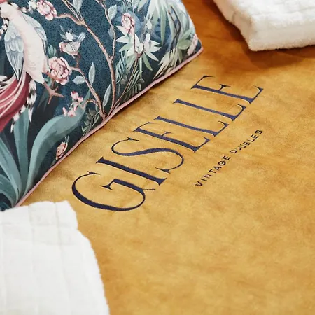 Giselle Vintage Doubles - Adults Only Otel
