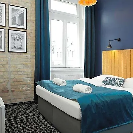 Hotel Giselle Vintage Doubles - Adults Only