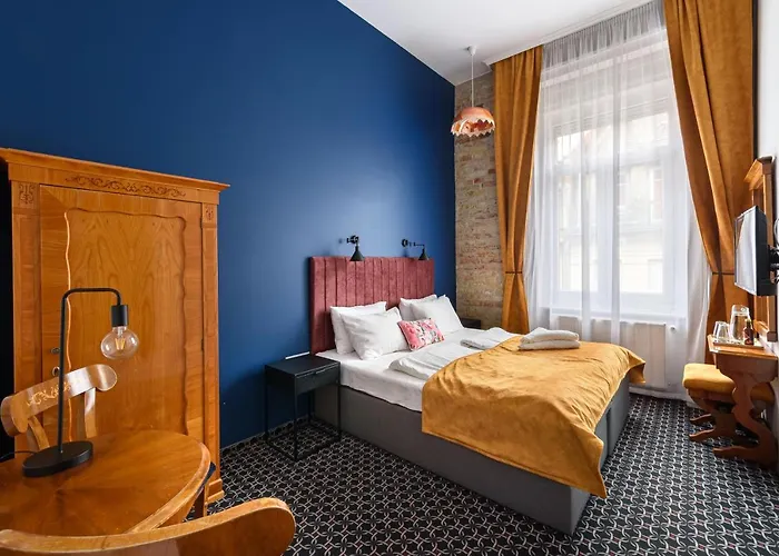 Giselle Vintage Doubles - Adults Only Budapest