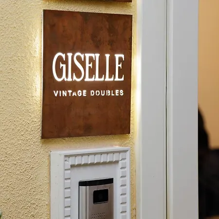 Giselle Vintage Doubles - Adults Only 2*