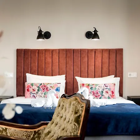 Hotel Giselle Vintage Doubles - Adults Only